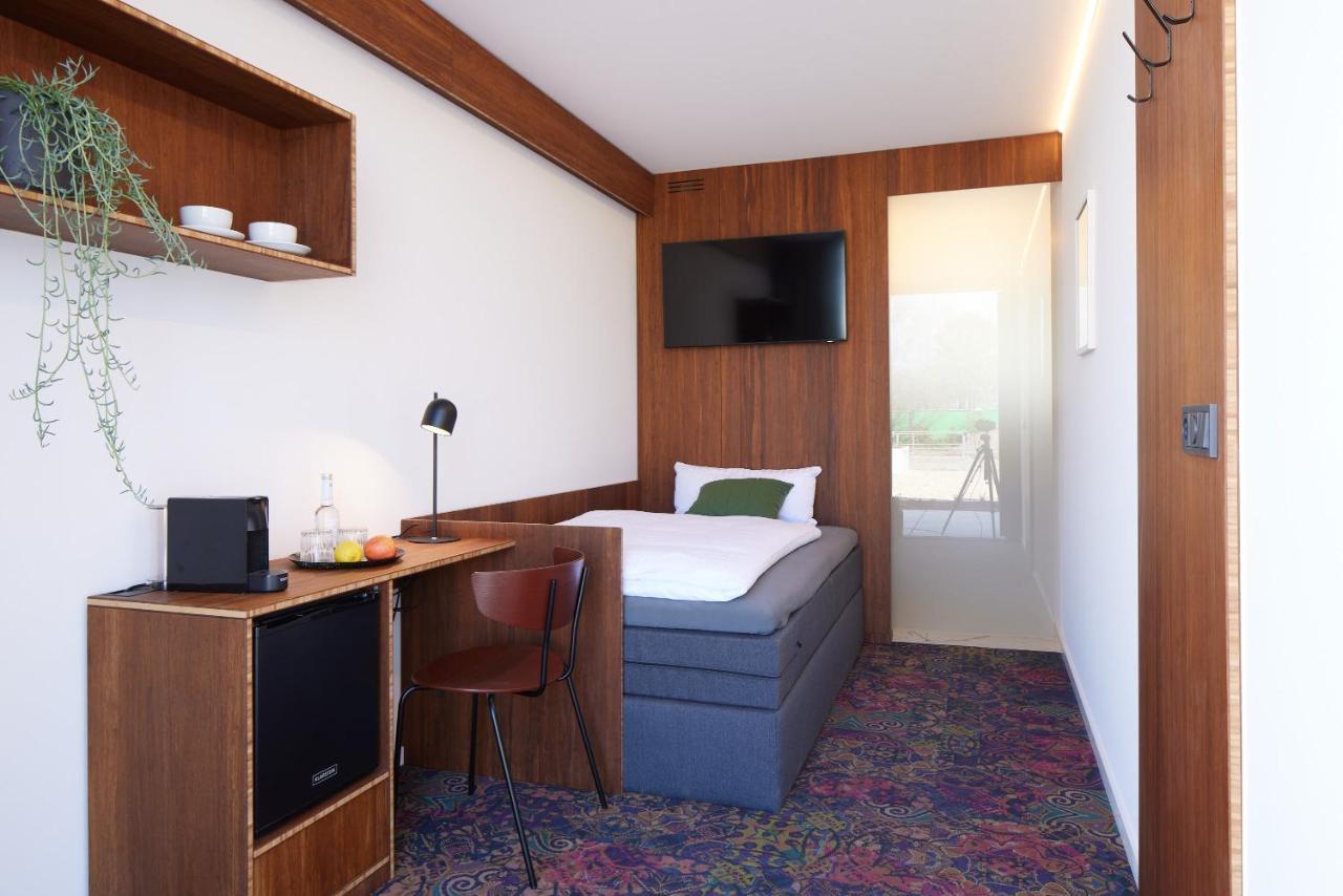 Tin Inn - Erkelenz - Das Hotel Aus Hochwertig Ausgebauten Ueberseecontainern Extérieur photo