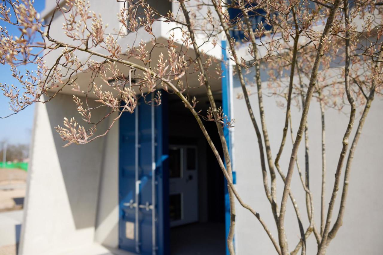 Tin Inn - Erkelenz - Das Hotel Aus Hochwertig Ausgebauten Ueberseecontainern Extérieur photo